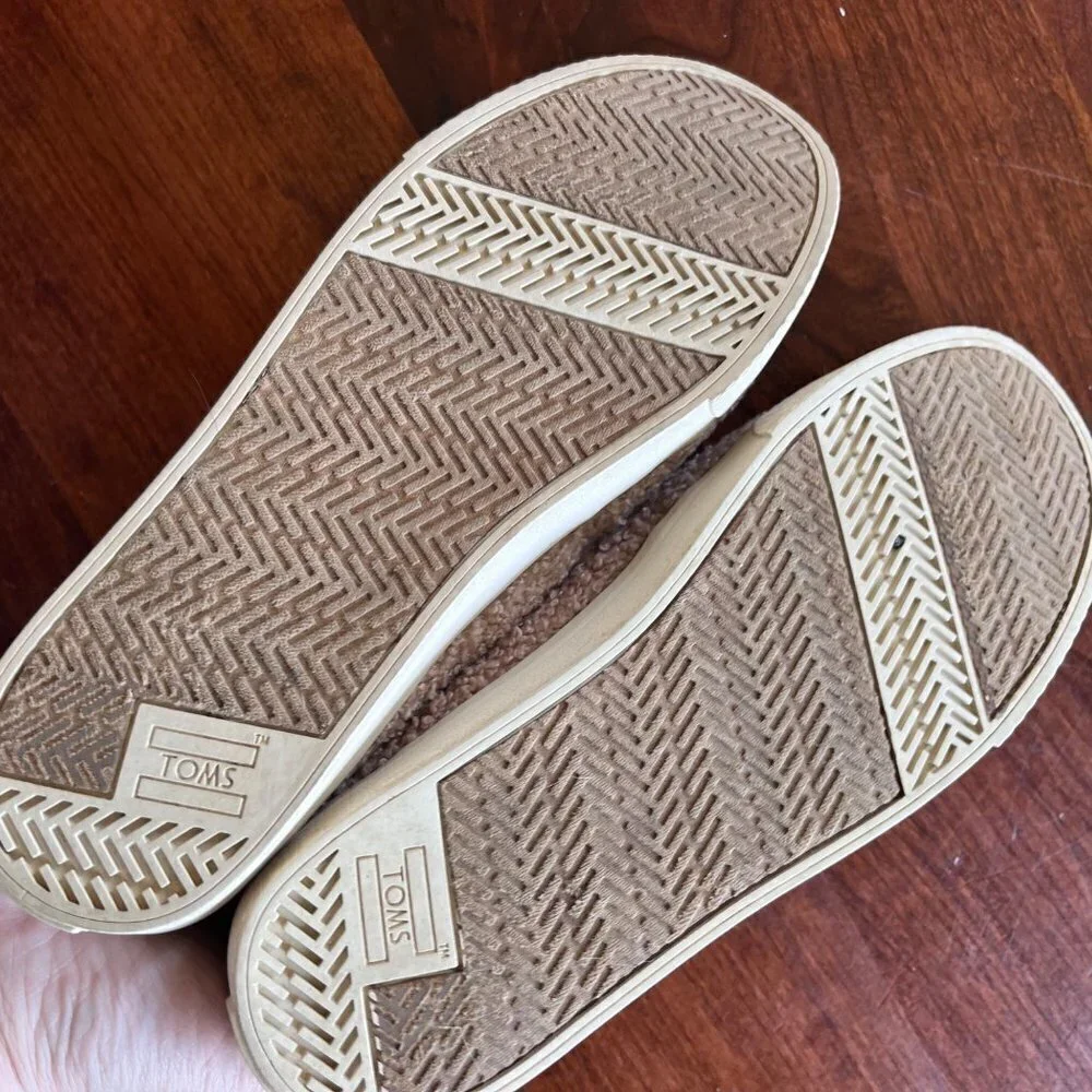 Toms Sunset Faux Shearling Slip On‎ Sneakers - Size 8.5